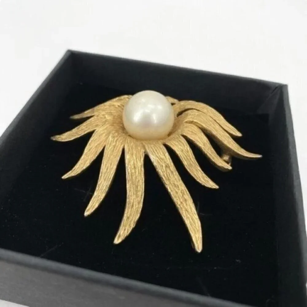 Vintage Tara Gold Starburst Faux Pearl Signed Brooch